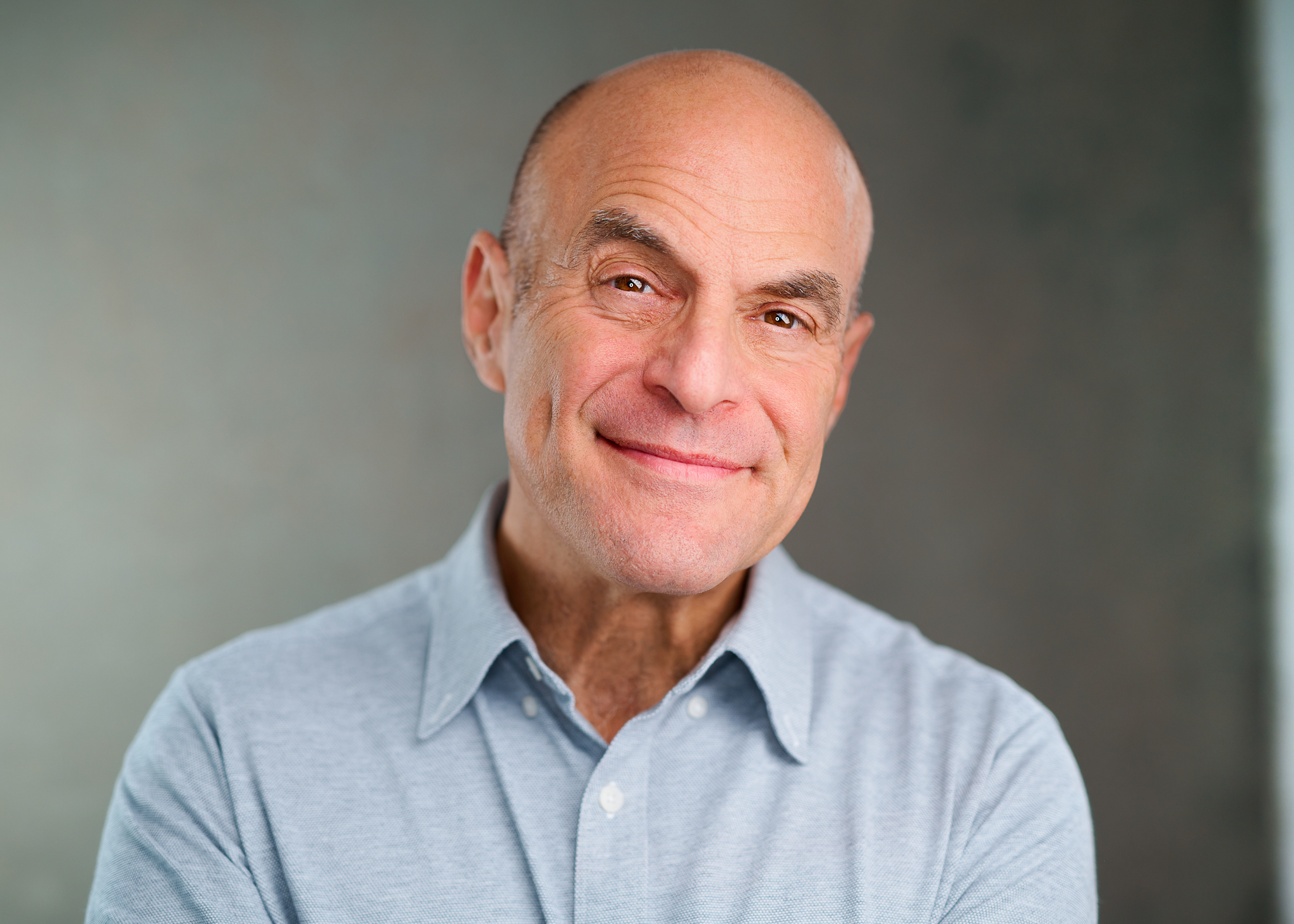 Peter Sagal Headshot.
